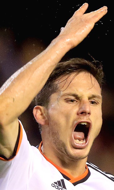 Valencia's early attack enough to see of Vallecano; Malaga top Celta Vigo